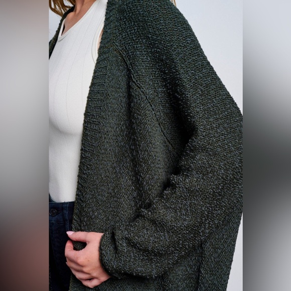 "NWT Tres Chic Women's Open Front Oversized Long Sleeve Cardigan" - Picture 3 of 4